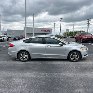 FORD FUSION SE - 10