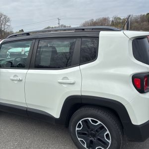 JEEP RENEGADE TRAILHAWK - 6