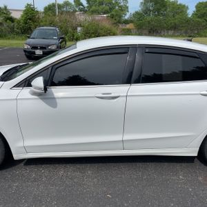 FORD FUSION SE - 4