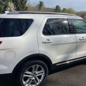 FORD EXPLORER XLT - 9