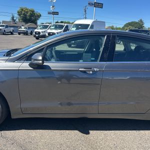 صورة 4 لـ 2016 FORD FUSION SE