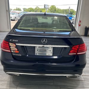 صورة 6 لـ 2014 Mercedes-BENZ E 350
