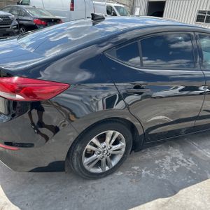 HYUNDAI ELANTRA SEL - 9