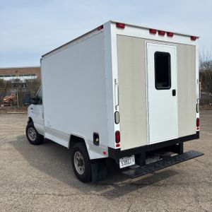 FORD E-350 CUTAWAY - 5