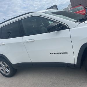 2023 JEEP COMPASS LATITUDE — миниатюра 11