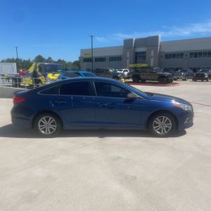 HYUNDAI SONATA SE - 10