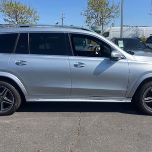 MERCEDES-BENZ GLS - 10