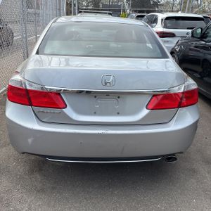 HONDA ACCORD LX - 7