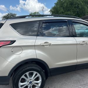 FORD ESCAPE SEL - 9