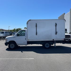 FORD E-350 CUTAWAY - 3