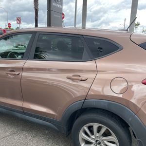 HYUNDAI TUCSON SE - 6