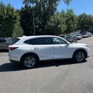 صورة 10 لـ 2023 Acura MDX SH-AWD