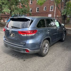 2017 Toyota HIGHLANDER XLE — фото 8