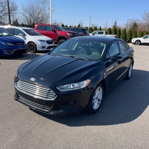 FORD FUSION SE - 1