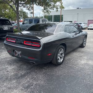 2019 Dodge CHALLENGER SXT — фото 8