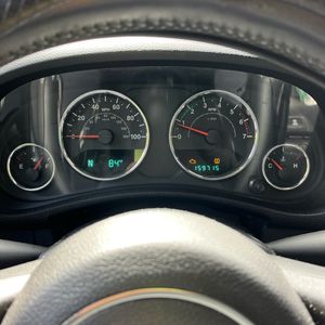 صورة 38 لـ 2011 JEEP WRANGLER UNLIMITED SAHARA