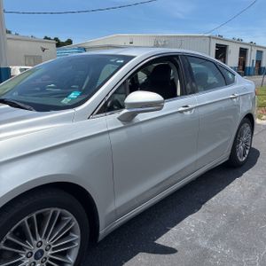 FORD FUSION SE - 2