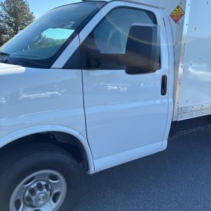 CHEVROLET EXPRESS 3500 - 2