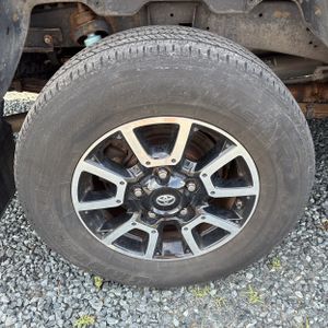 2016 Toyota TUNDRA LIMITED — миниатюра 17