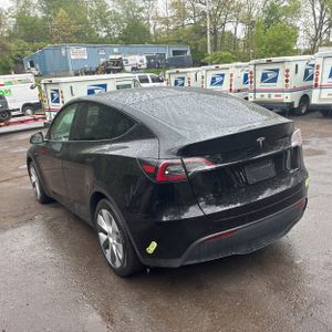 TESLA MODEL Y LONG RANGE - 5