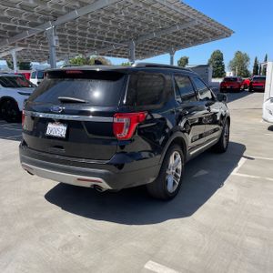 FORD EXPLORER XLT - 8