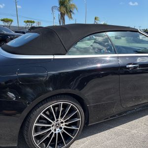 MERCEDES-BENZ E-CLASS - 9