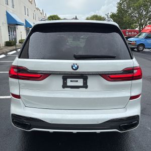 2021 BMW X7 M50I — фото 7