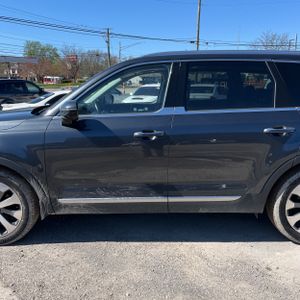 KIA TELLURIDE SX - 4