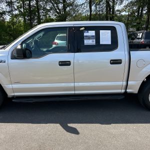 FORD F-150 XLT - 4