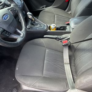 صورة مصغرة 70 لـ 2015 FORD FOCUS SE