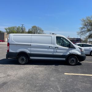 FORD TRANSIT 150 - 10