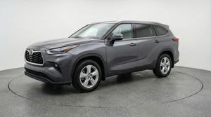 2025 Toyota HIGHLANDER LE photo 3