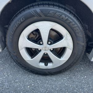 2015 Toyota PRIUS TWO thumbnail 19