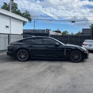 Porsche Panamera 4 - 10