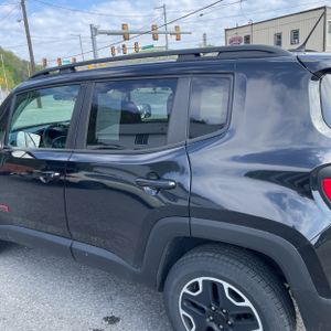 JEEP RENEGADE TRAILHAWK - 6
