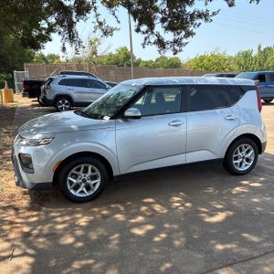 2021 KIA SOUL S 照片 3