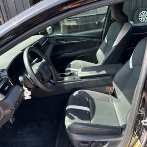 2025 Toyota CAMRY SE 缩略图 32
