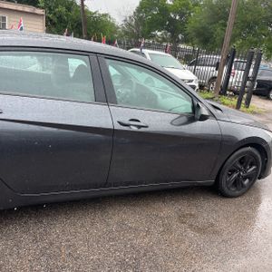 HYUNDAI ELANTRA SEL - 9