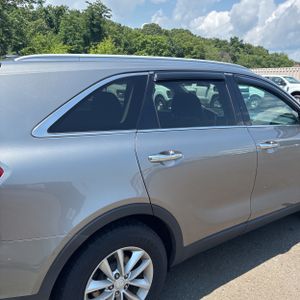 صورة 9 لـ 2017 KIA SORENTO LX