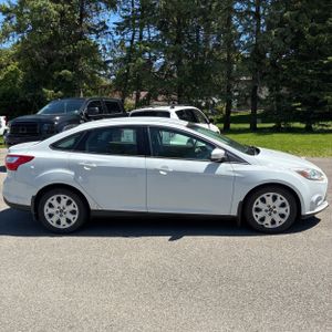 FORD FOCUS SE - 10