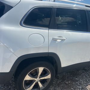 JEEP CHEROKEE LIMITED - 9