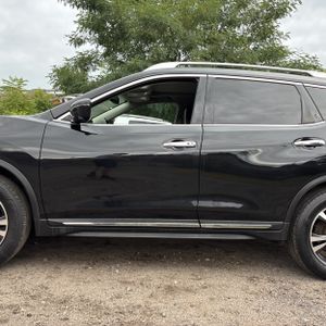 صورة 4 لـ 2017 Nissan ROGUE SL
