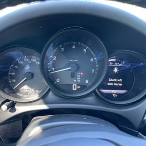 2022 Porsche MACAN BASE — миниатюра 39