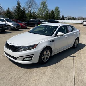 KIA OPTIMA LX - 1