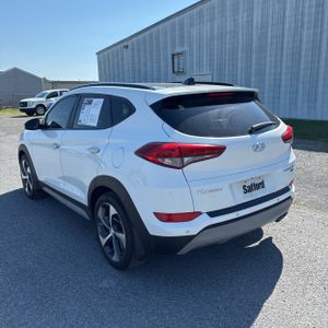 HYUNDAI TUCSON LIMITED - 5