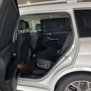 صورة مصغرة 32 لـ 2023 BMW X7 XDRIVE40I