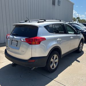 2015 Toyota RAV4 XLE — фото 8