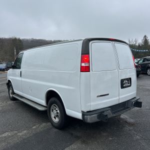 CHEVROLET EXPRESS 2500 - 5