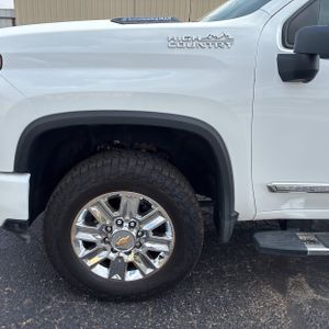 CHEVROLET SILVERADO 2500HD HIGH COUNTRY - 2