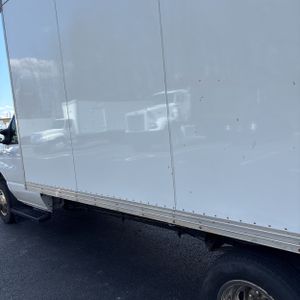 FORD E-450 CUTAWAY - 6